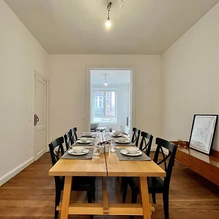 4 Bedroom House Newly Renovated Apartament *